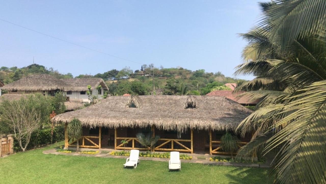Las Cabanas Olon